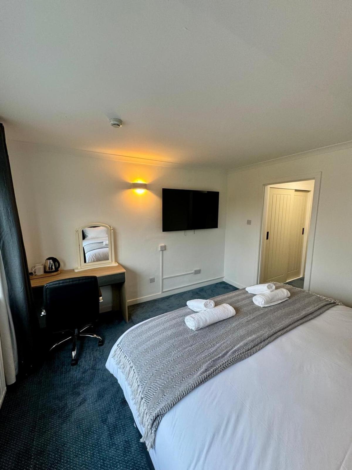Newly Renovated Cozy Rooms In Fife Freuchie Exterior photo